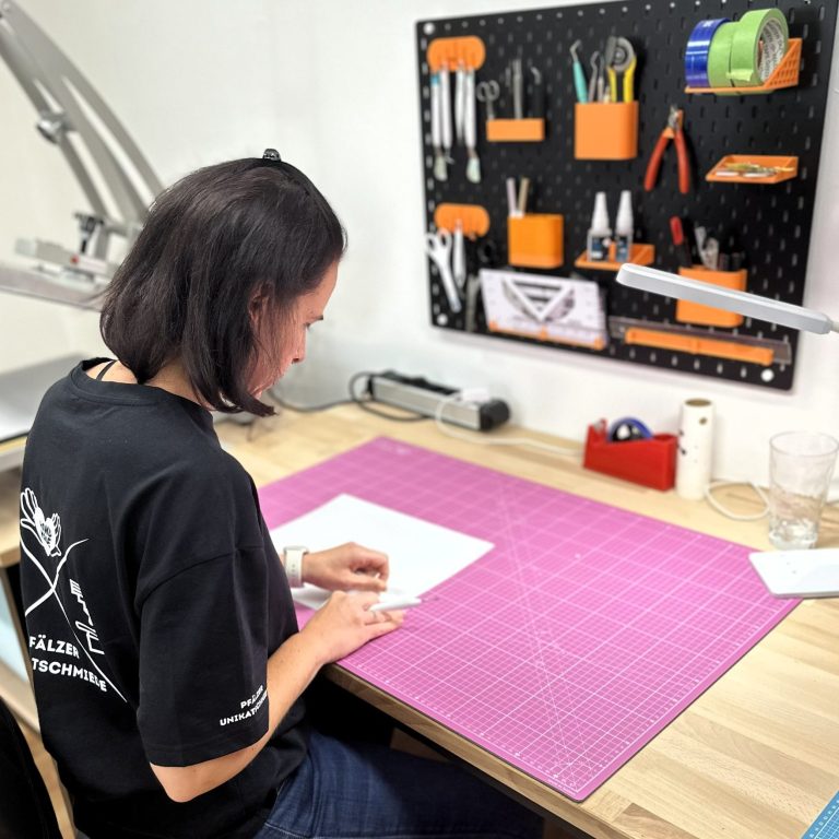 Arbeiten in der Schmiede Arbeiten in der Schmiede